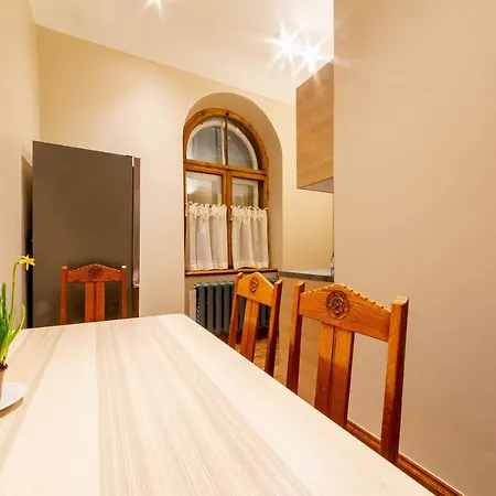Apartment Cozy Storie's Ap, 47sqm, Renovated 2020, Free Parking *