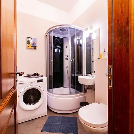 Cozy Storie's Ap, 47,2sqm, Renovated 2020, Free Parking ريغا